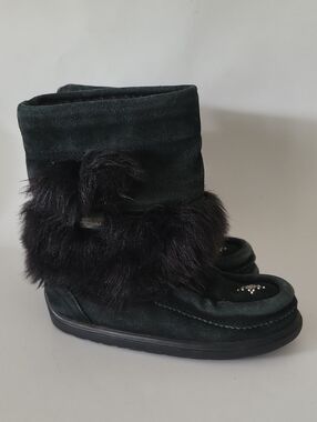 Manitobah Mukluks Waterproof Short Snowy Owl Black Boots Size 1